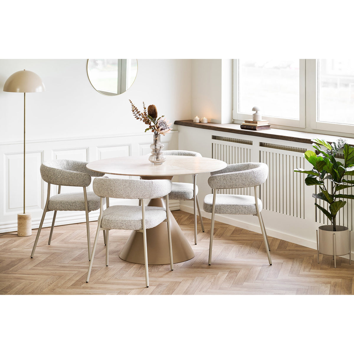 House Nordic, Trivio Matstol Sand med Grå Ben – set om 2