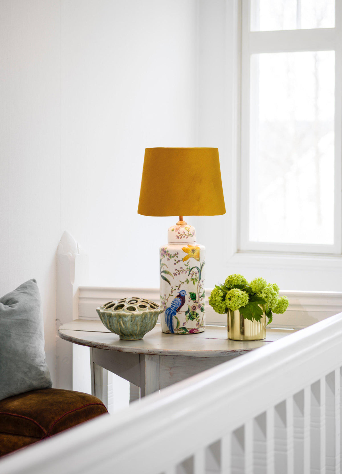 Li Na Lampfot – Vit/mönstrad 46 cm
