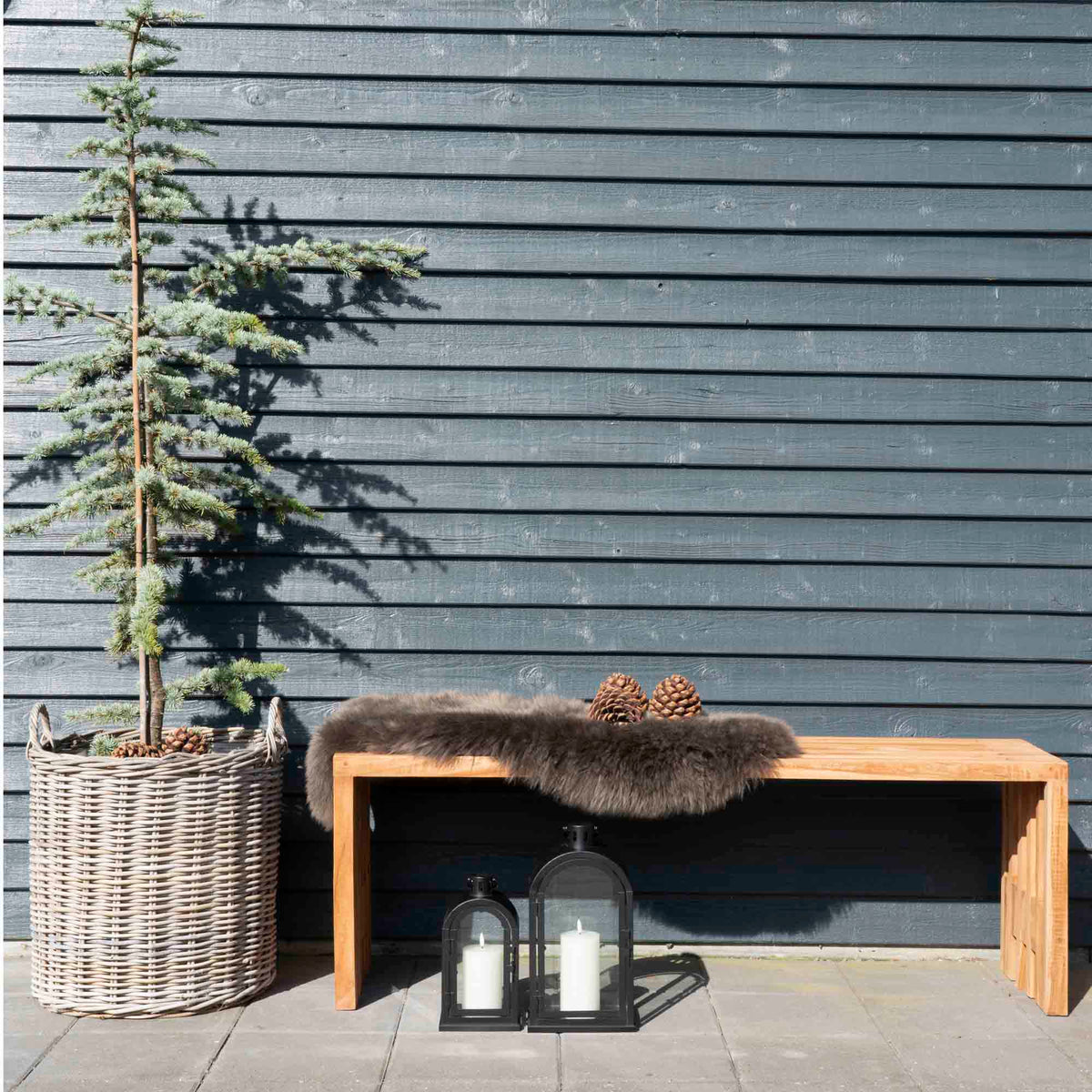 House Nordic, Benidorm Bänk Teak Natur 140 cm