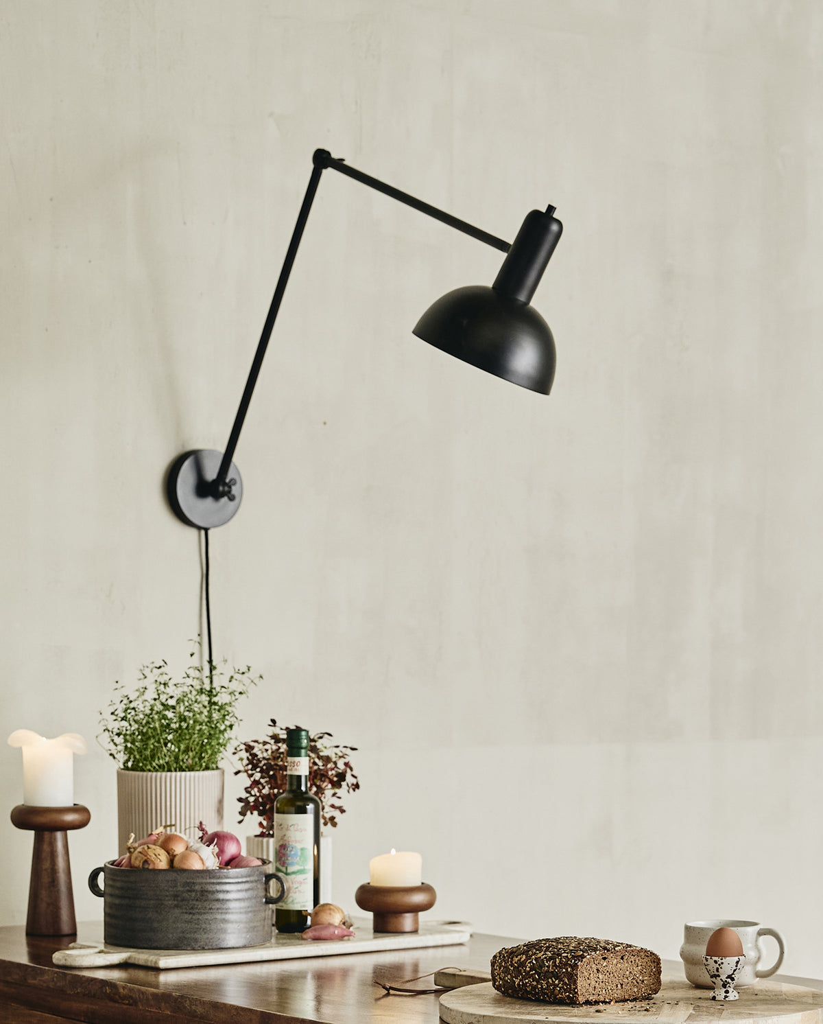 Nordal, FREYA vägglampa – svart