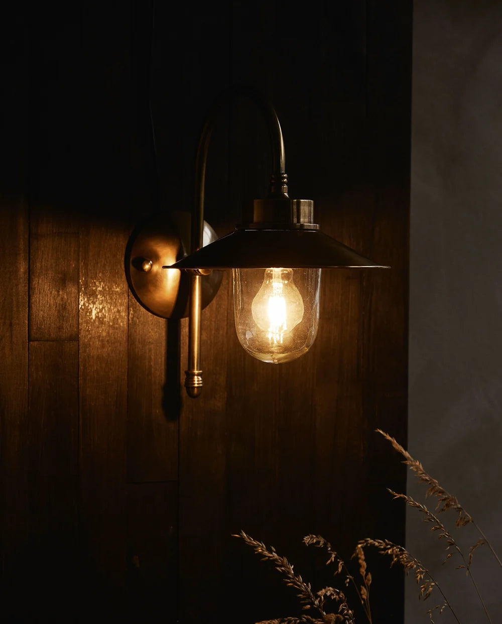 Nordal, LASON utomhusvägglampa – mässing