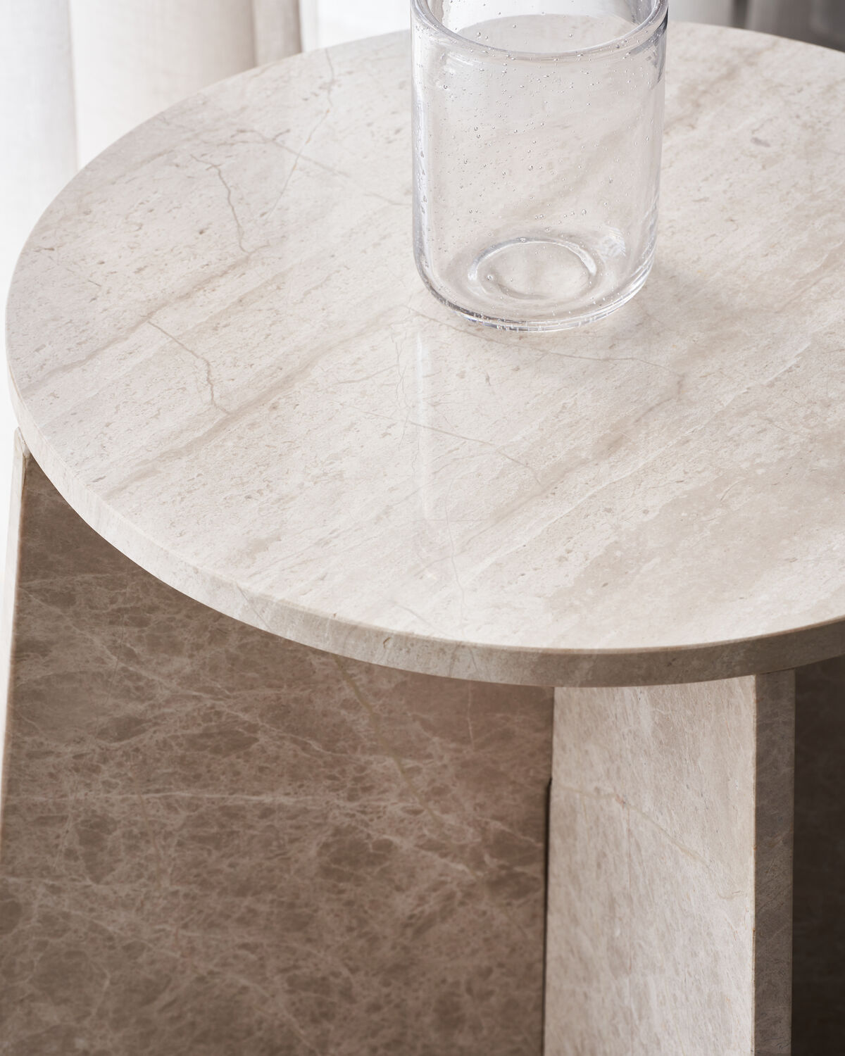 Sidobord, HDMarb, Beige