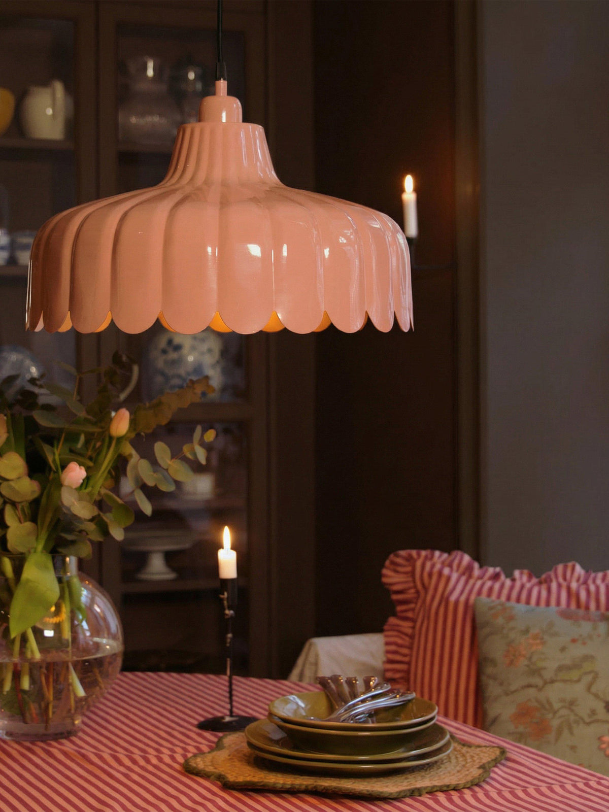 Wells Taklampa – Mellanrosa/guld 43 cm