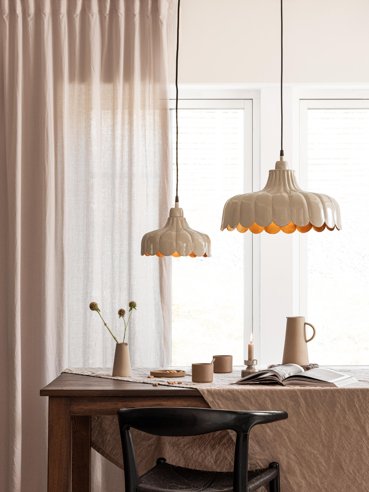 Wells Tak/fönsterlam – Beige/guld 24 cm