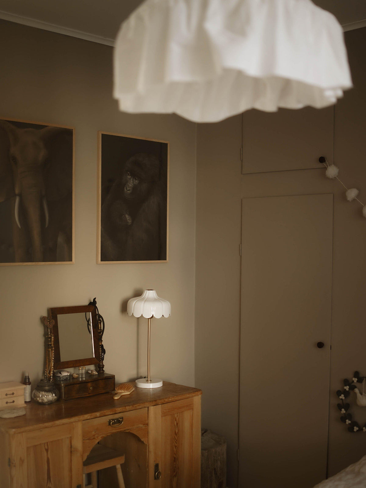 Wells Bordslampa – Vit/guld 50 cm