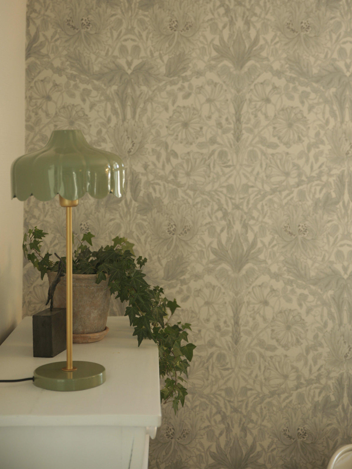 Wells Bordslampa – Mossa/guld 50 cm