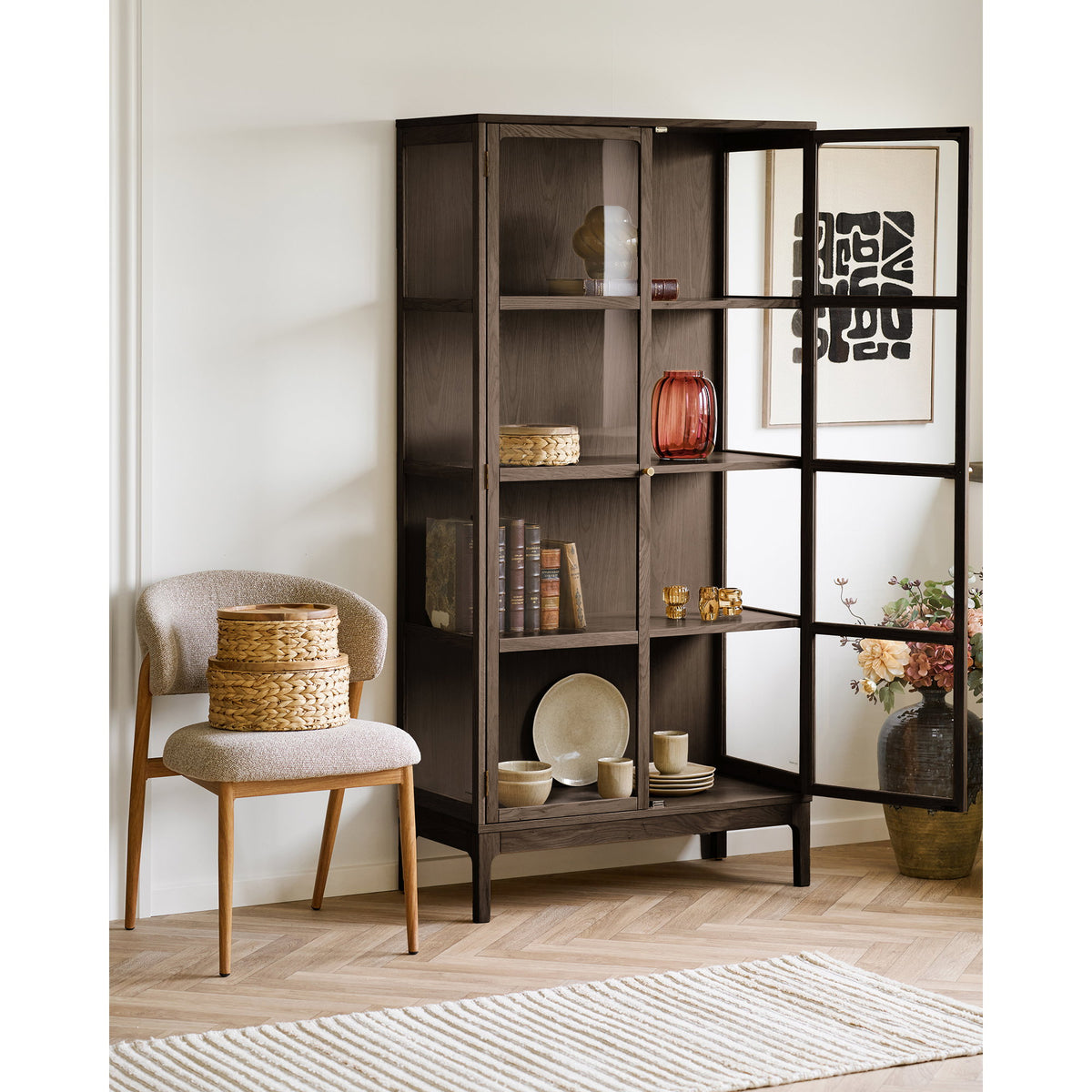 House Nordic, Zamora Vitrinskåp Ek Mörkbrun 2 Glasdörrar 180 cm