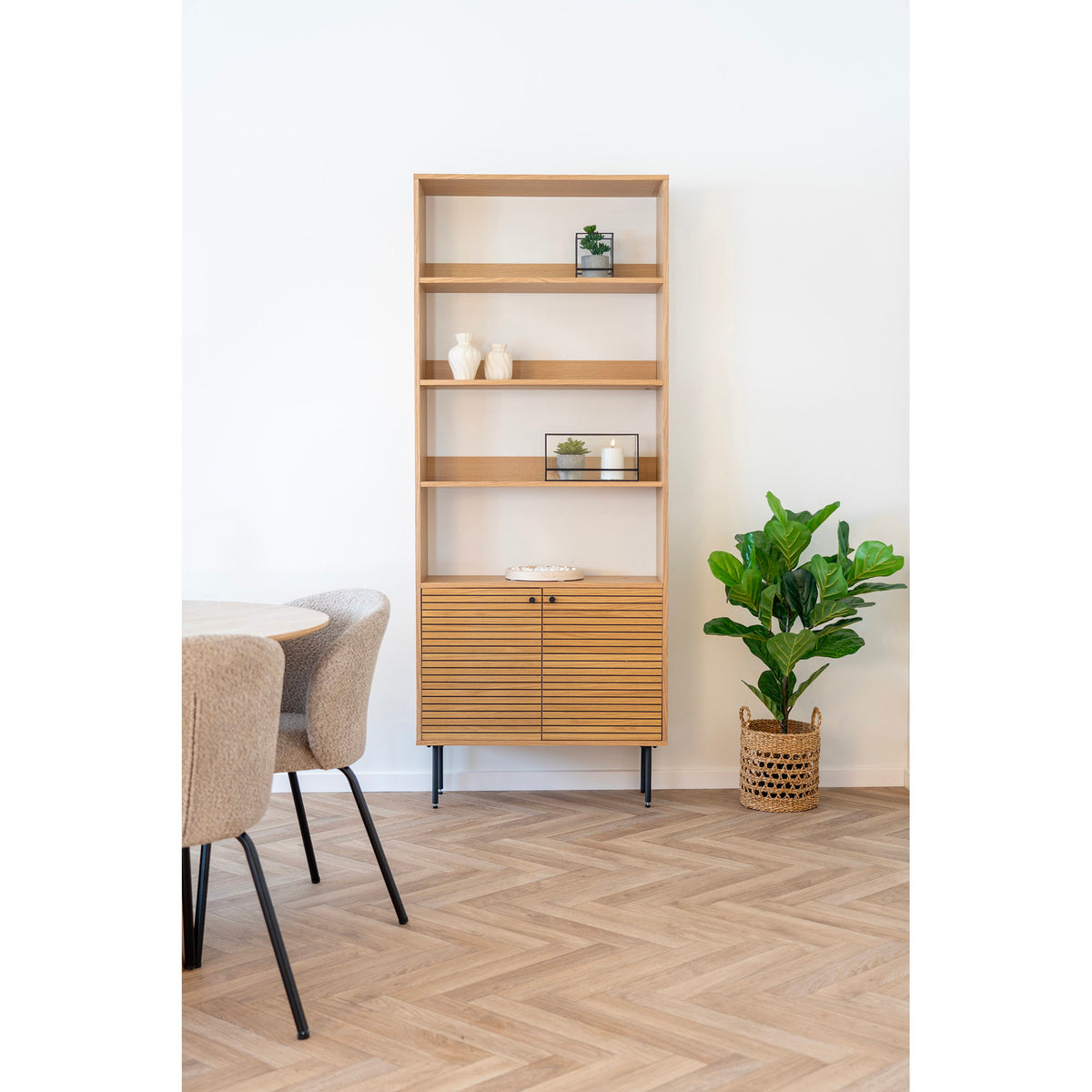 House Nordic, Kyoto Bokhylla Ekfaner Natur 2 Dörrar 4 Hyllplan 200 cm