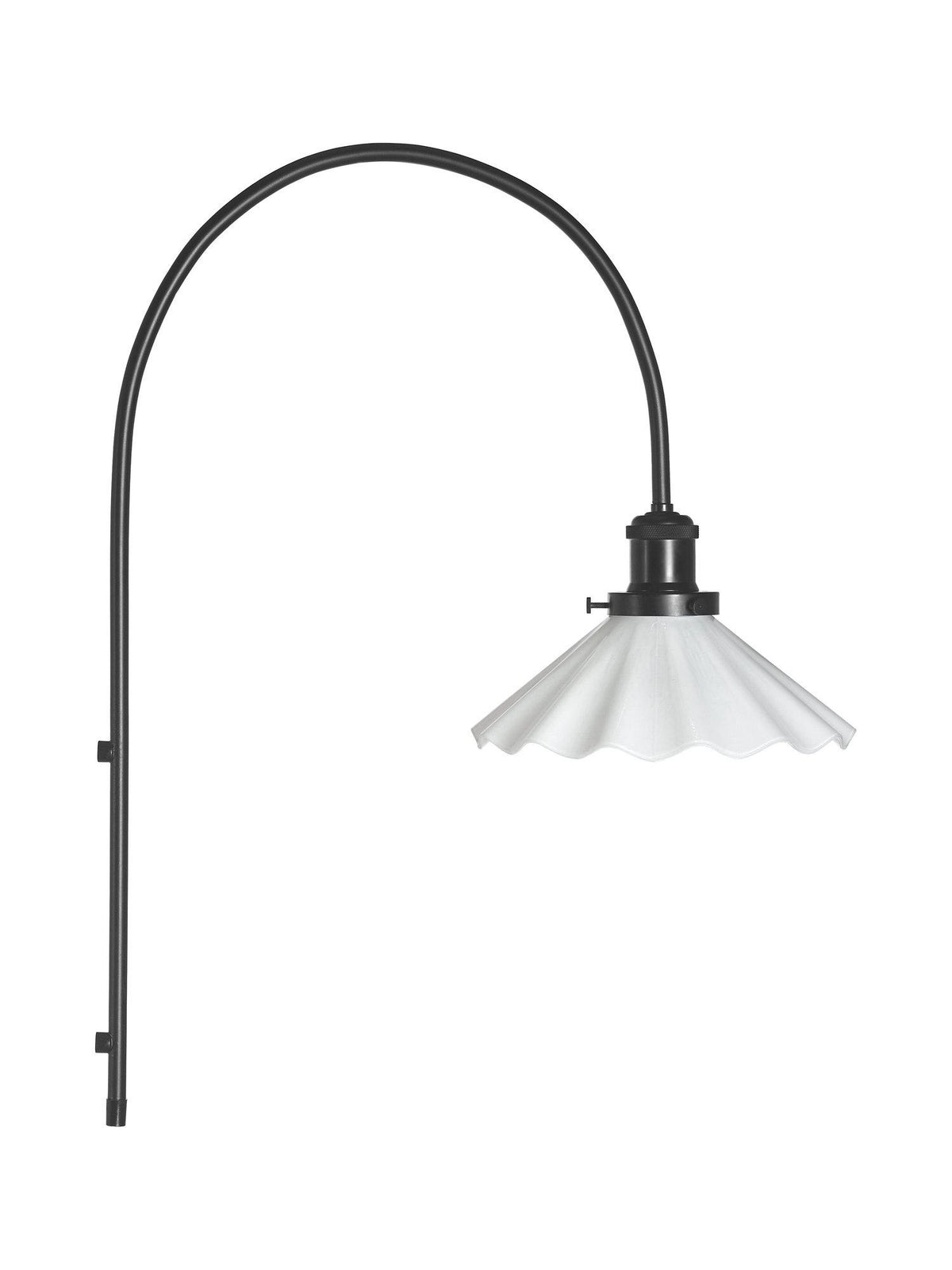 August Vägglampa – Opal veckad 25 cm
