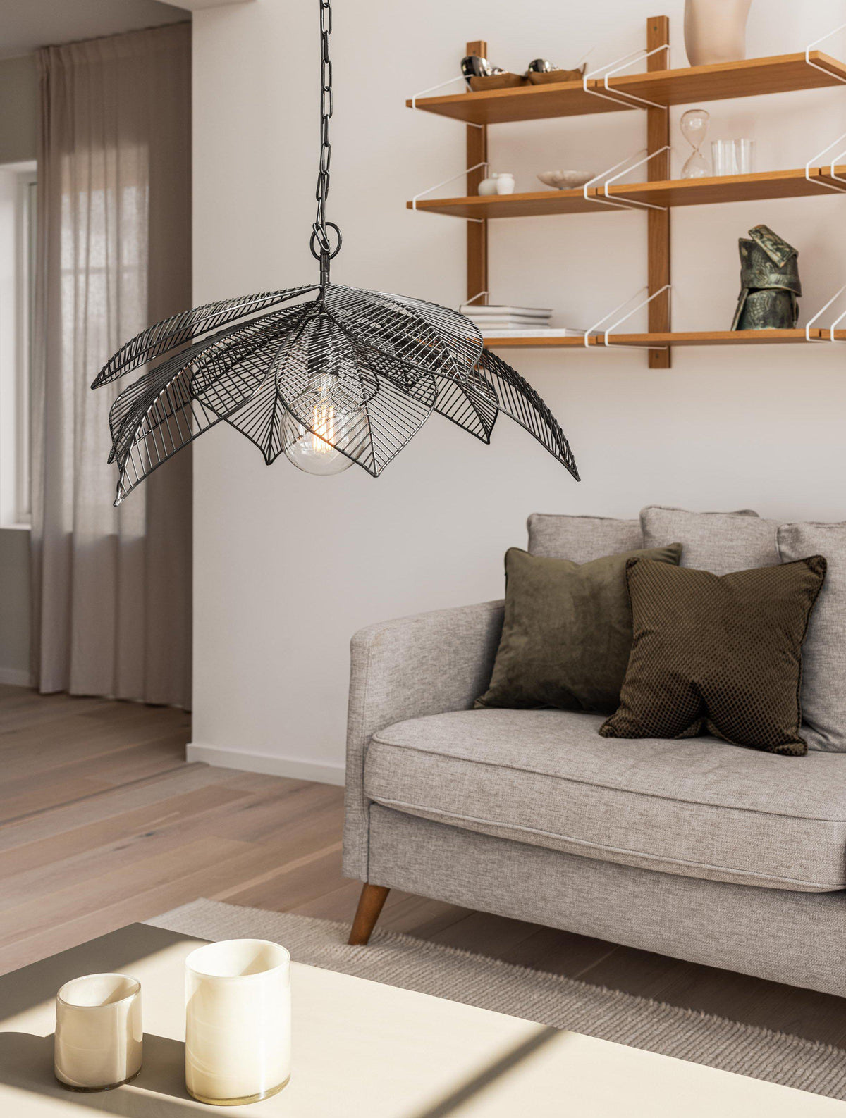 Elm Taklampa – Svart 70 cm