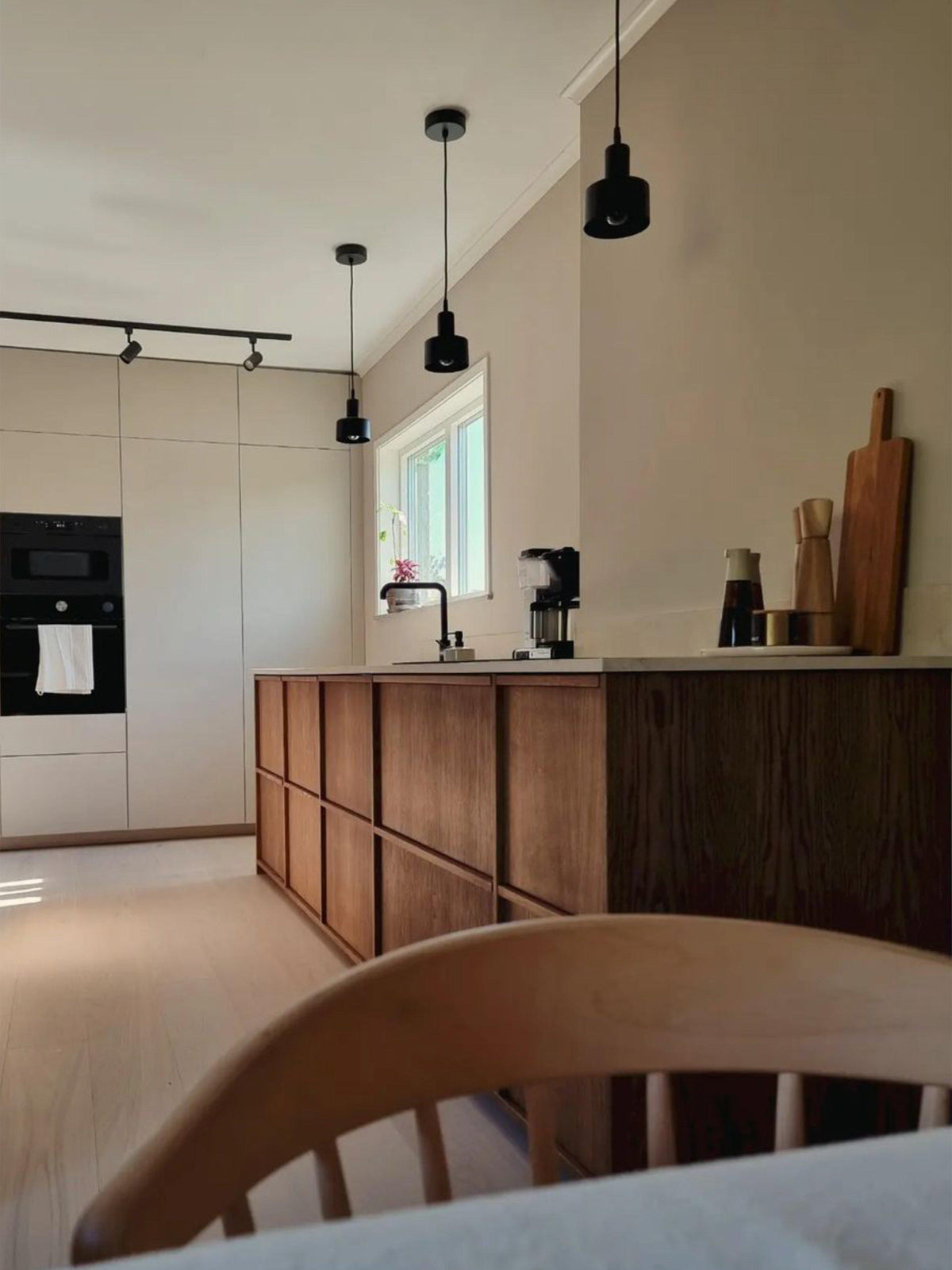Solo Fönsterlampa – Matt svart 13 cm