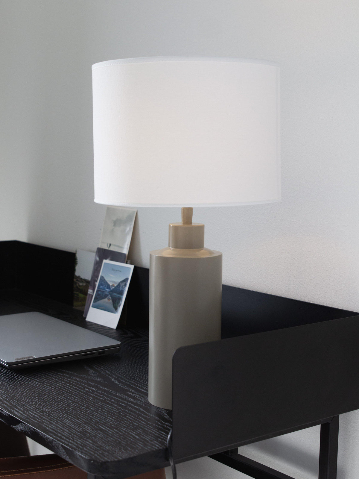 Solo Lampfot – Matt beige 32 cm