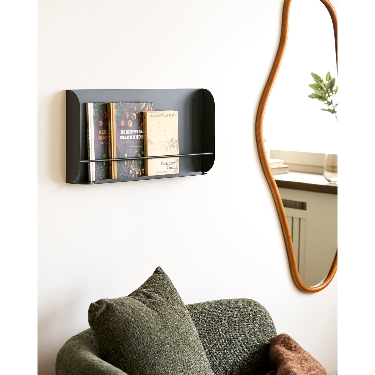 House Nordic, Volterra Vägghylla Metall Mörkgrå 60 cm