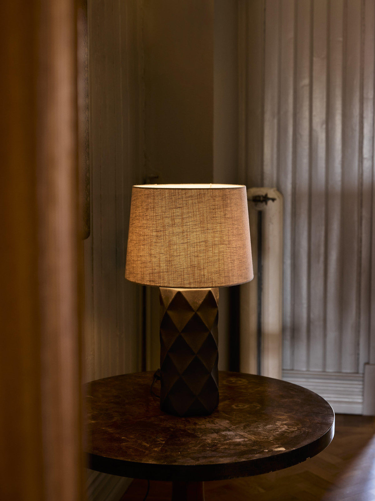 Hazel Lampfot – Antracit 43 cm