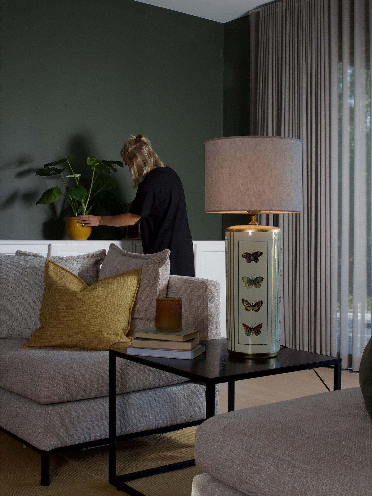 Lucca Bordslampa – Sand med sandfärgad skärm 67 cm