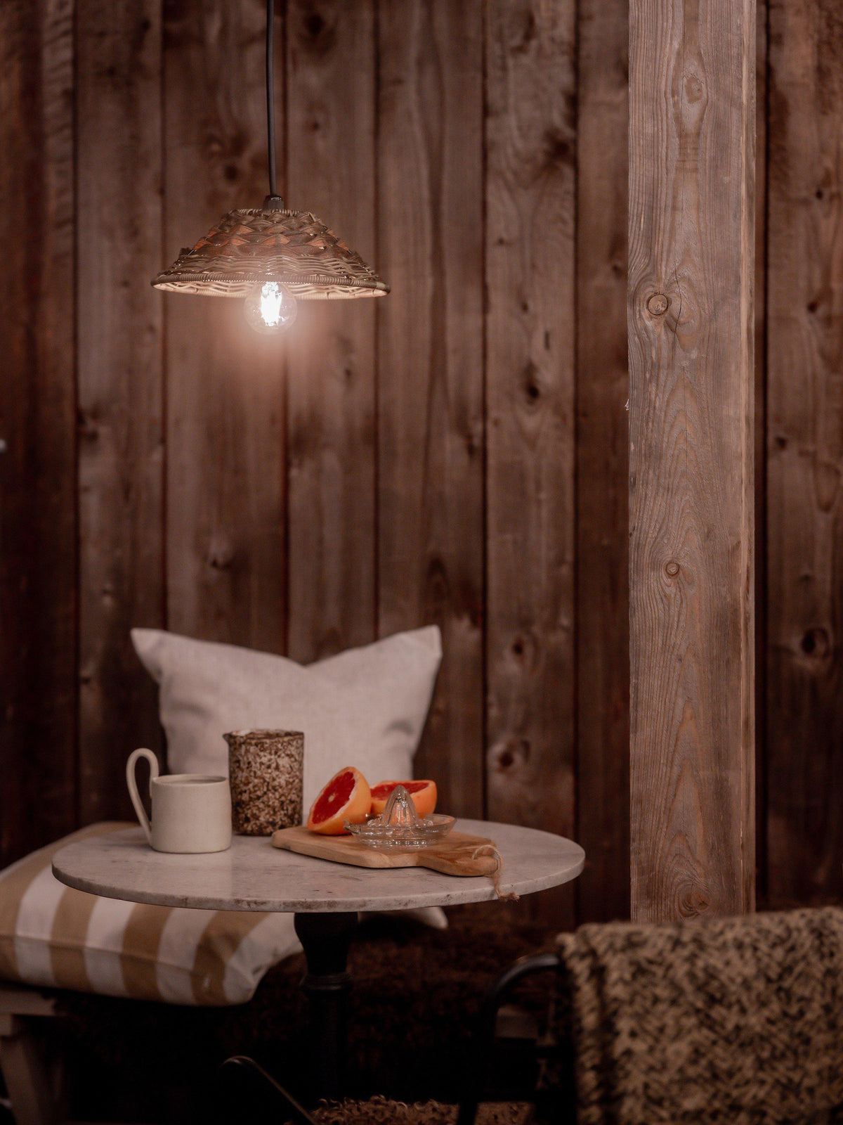 Lisen Taklampa – Brun natur 27 cm