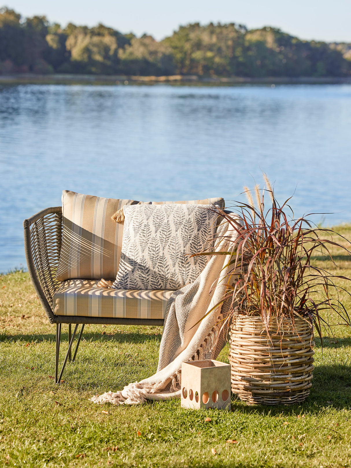 Bloomingville, Mundo Lounge Chair, grön, metall