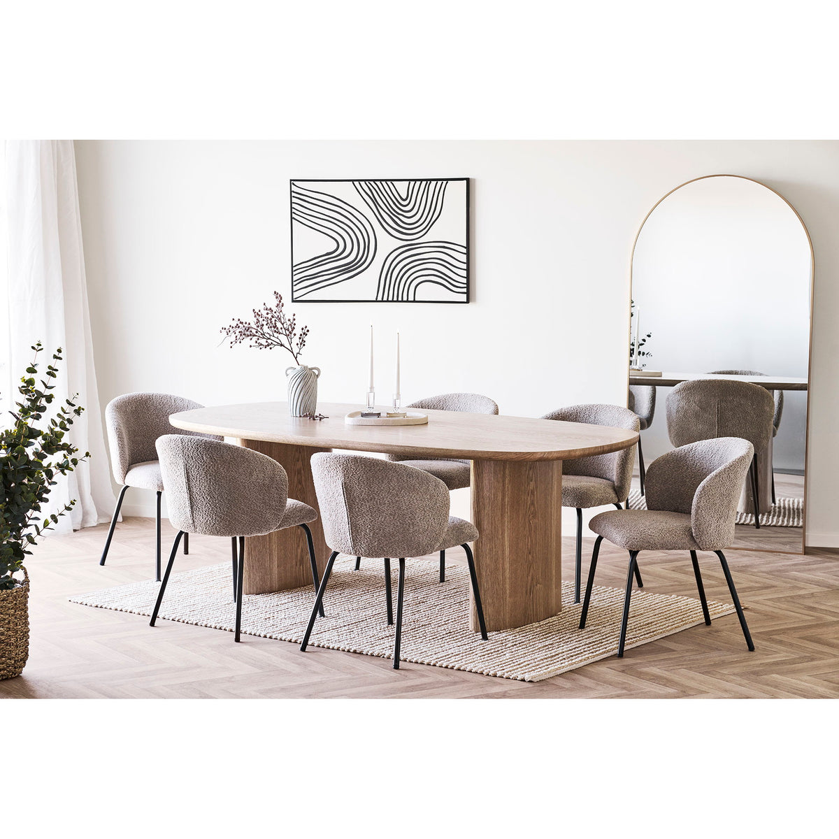 House Nordic, Safira Matstol Bouclé Beige med Svarta Ben – set om 2