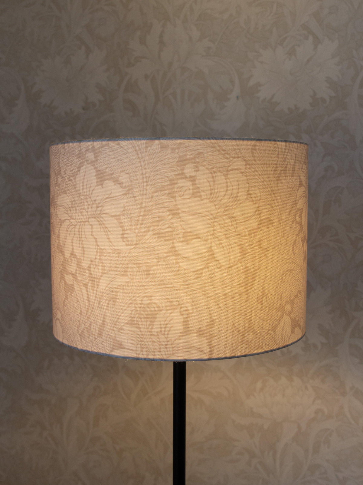 Amy Golv Svart – Acanthus 25 cm