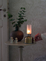 Frida Bordslampa – Mässing 22 cm