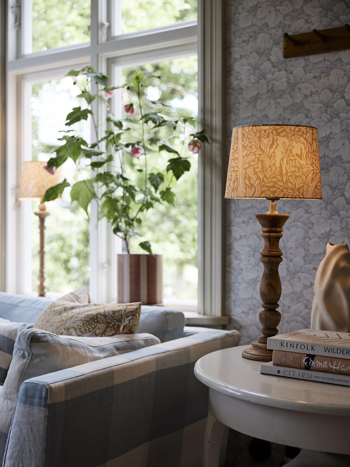 Lodge Bordslampa – Eldertree gul 59 cm