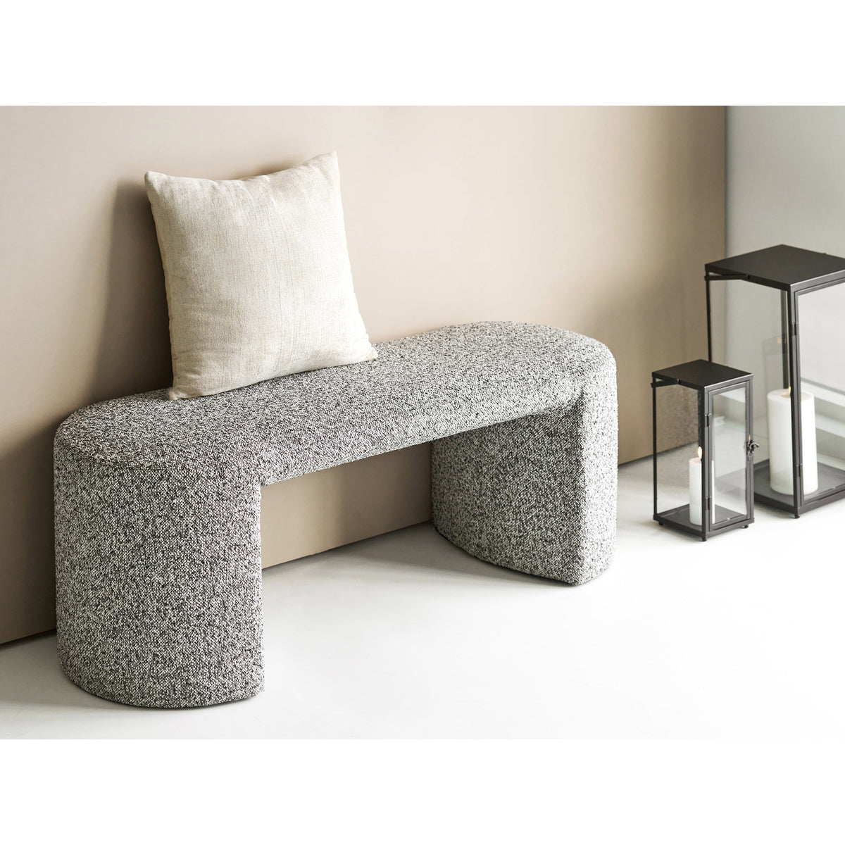 House Nordic, Westport Bänk Bouclé Svart / Vit 120 cm
