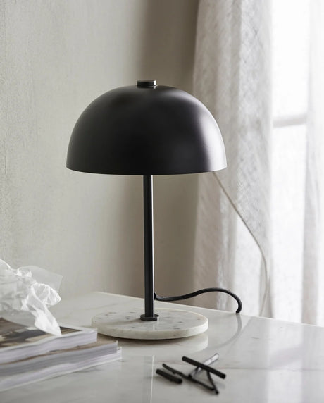 Nordal, KITA bordslampa – svart med marmorfot