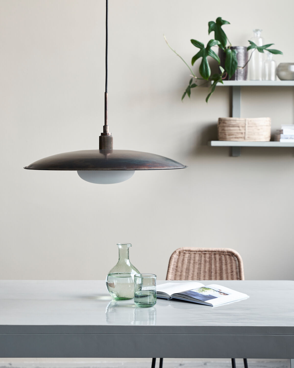 Lampa, HDBoston, Antik brun
