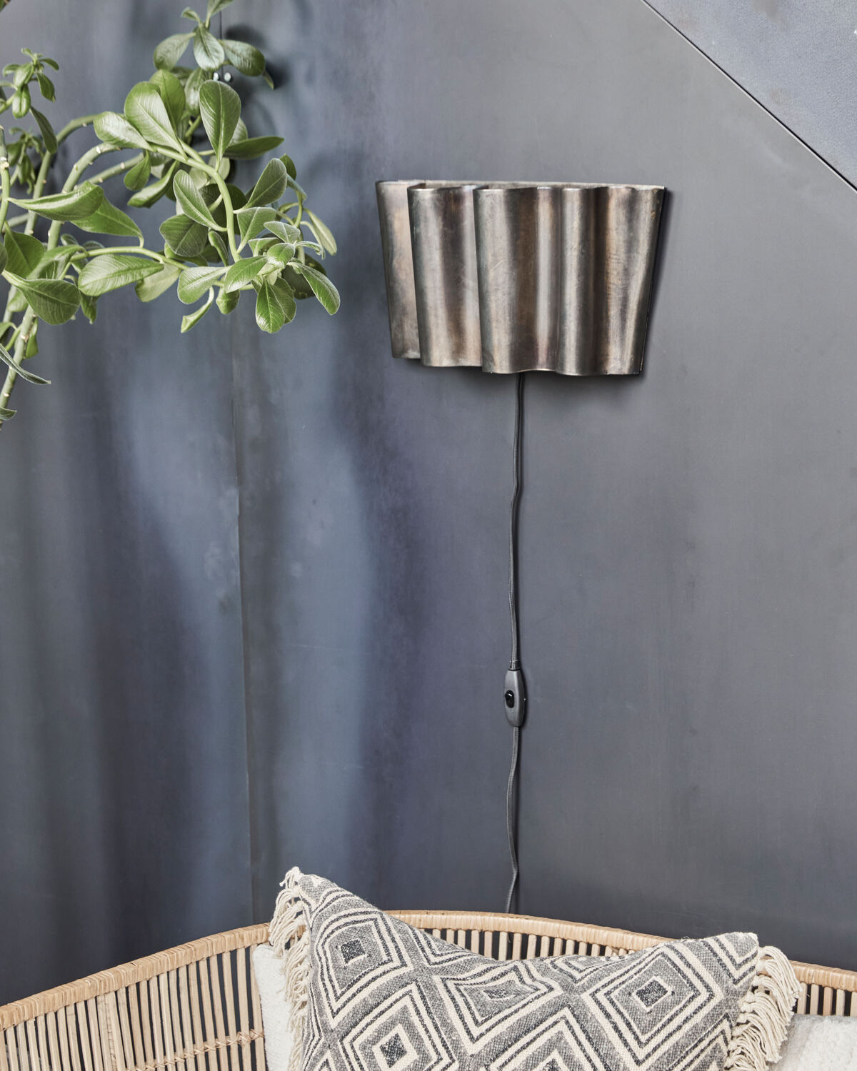 Vägglampa, HDFlola, Antik brun