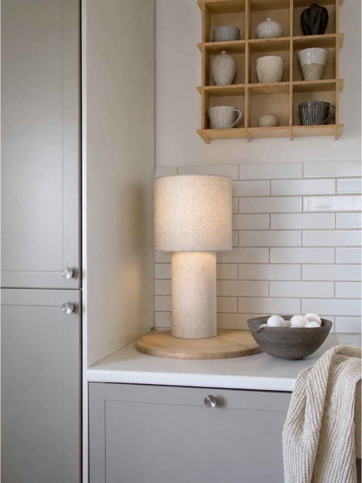 Leah Bordslampa – Ljusbeige 46 cm