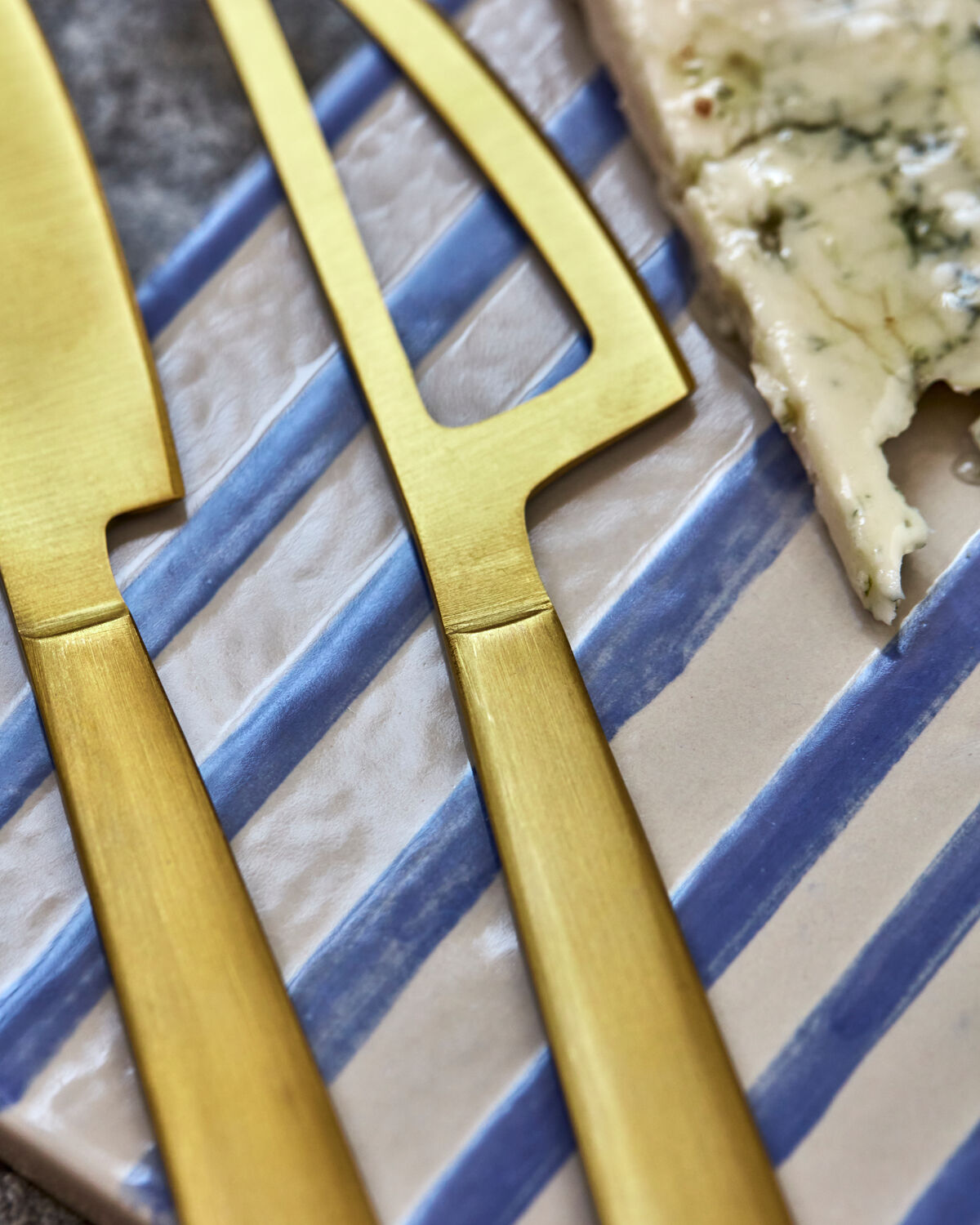 Ostknivar, HDCheese, Gyllen