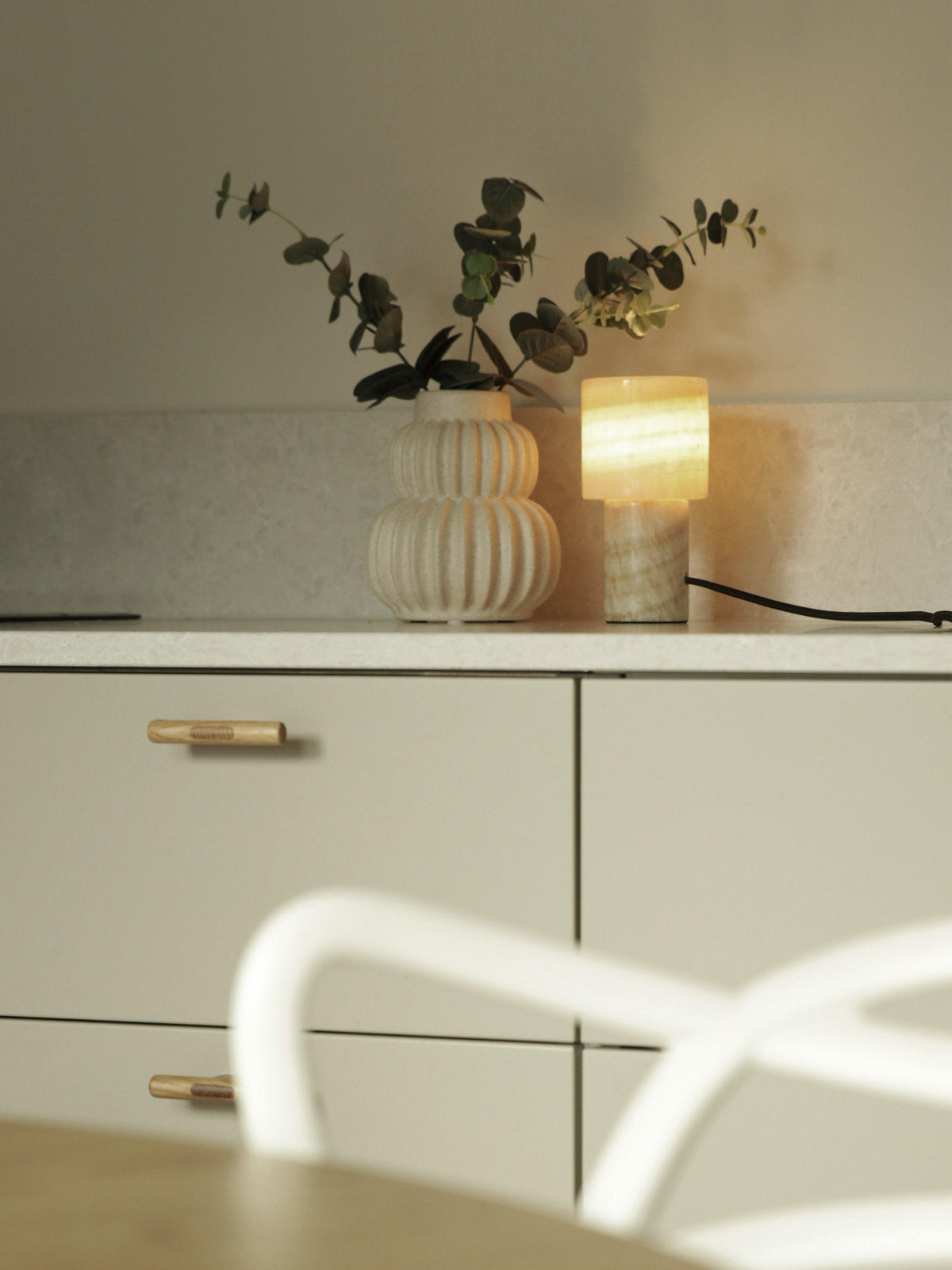 Lucie Bordslampa – G9 marmor 16 cm