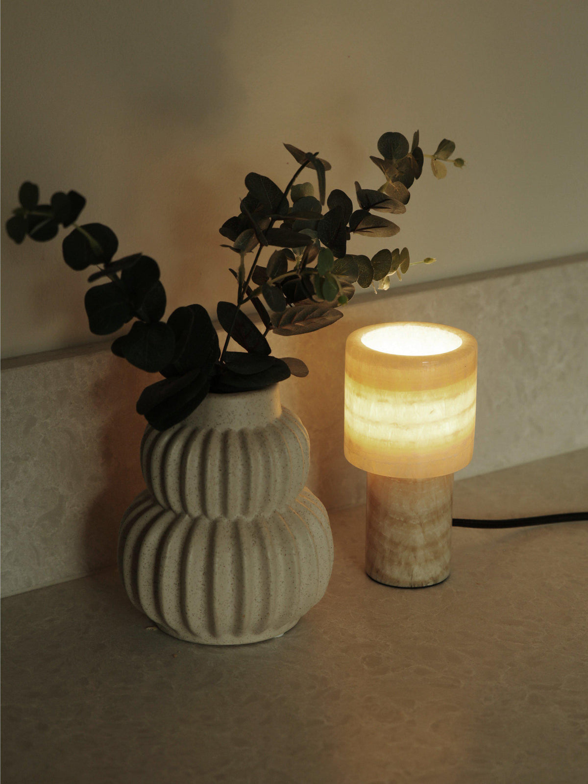 Lucie Bordslampa – G9 marmor 16 cm