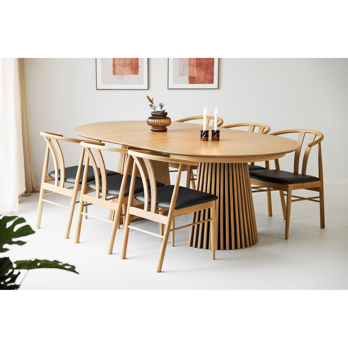House Nordic, Osaka Runt Utdragbart Matbord Ekfaner Natur Ø120–200 cm