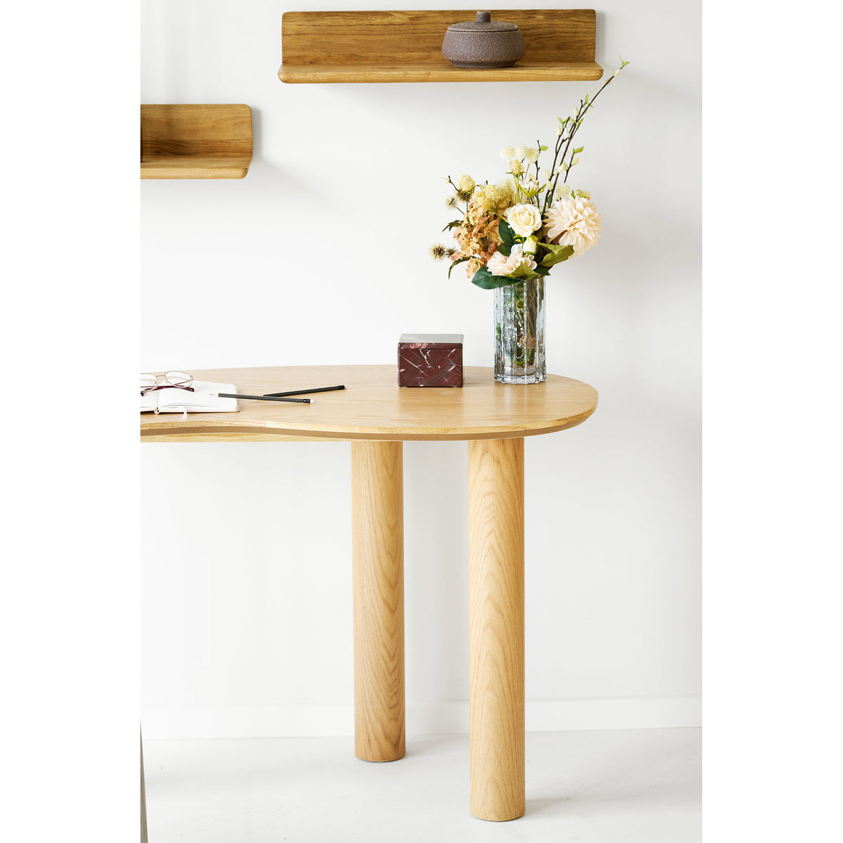 House Nordic, Livigno Skrivbord Ek Natur Organisk Form 120x60 cm
