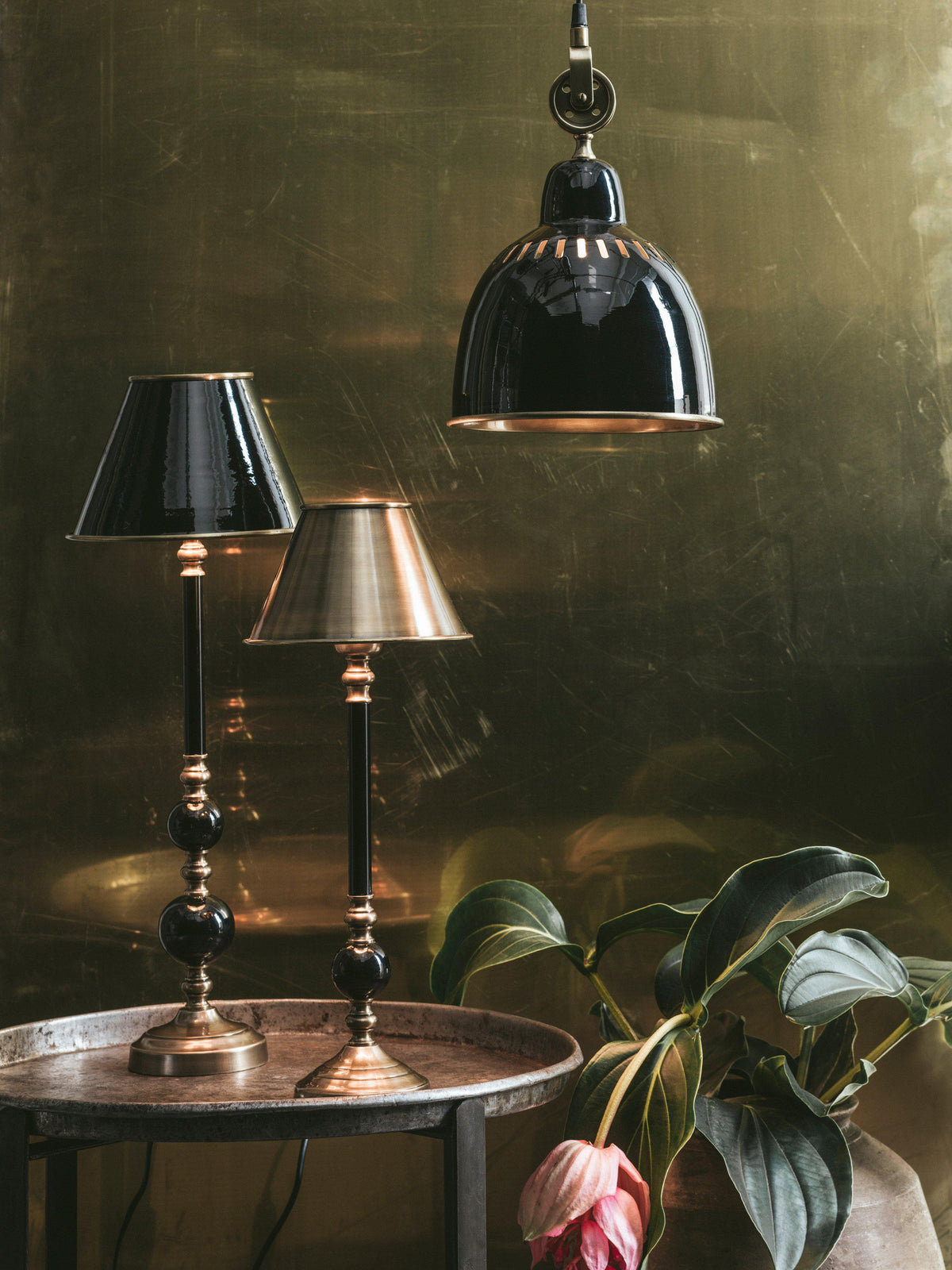Abbey Lampfot – Svart/Antikmäss 60 cm
