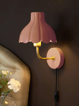Wells vägglampa Mellanrosa/guld 21cm