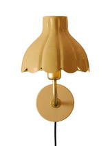 Wells vägglampa Lejongul/guld 21cm