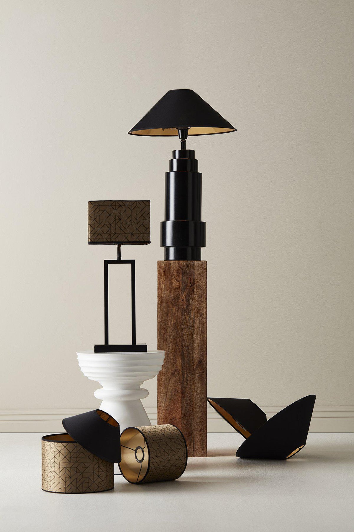 Rod Bordslampa – Svart 47 cm