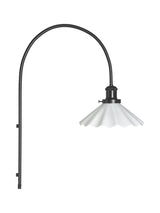 August Vägglampa – Opal veckad 25 cm