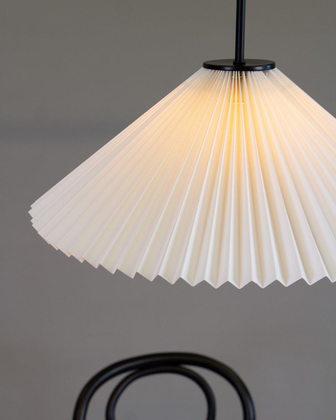 Polly Taklampa – Vit 45 cm