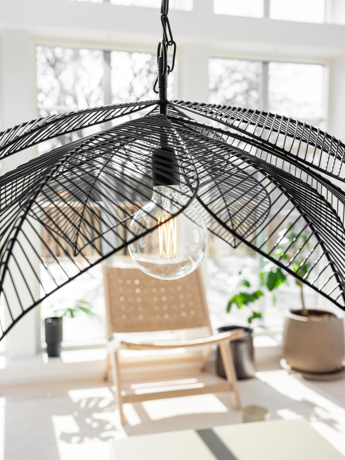 Elm Taklampa – Svart 70 cm