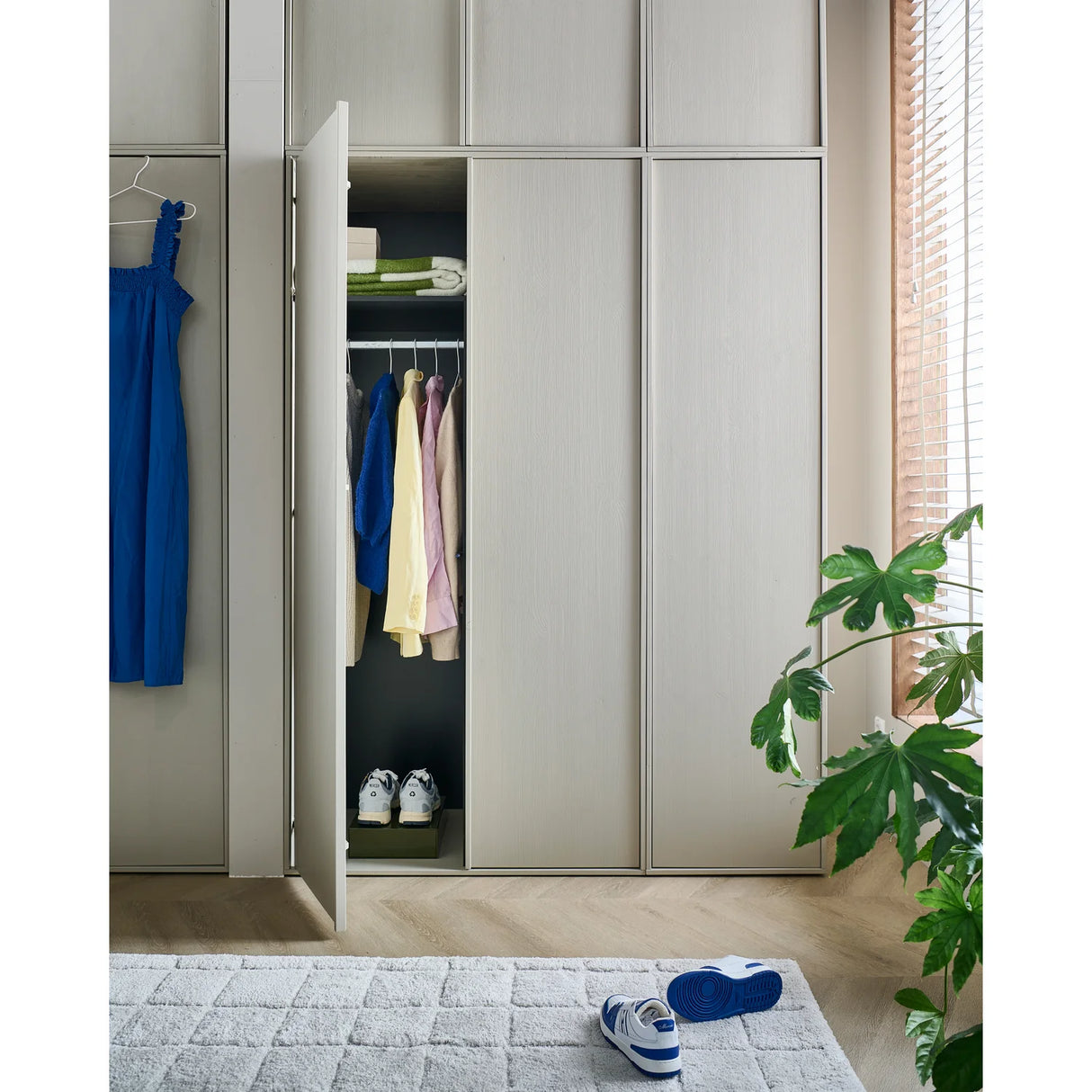 Vtwonen, Daglig garderob 200 × 50 cm – furu, dakargrau