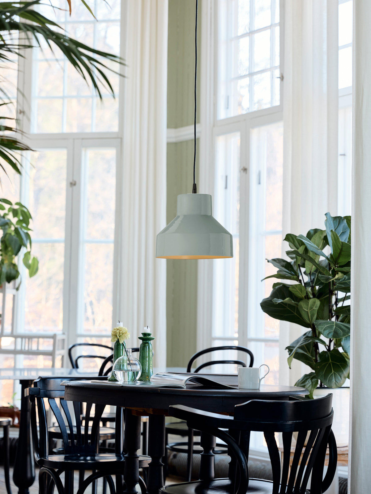 Solo Taklampa – Blank grå 26 cm
