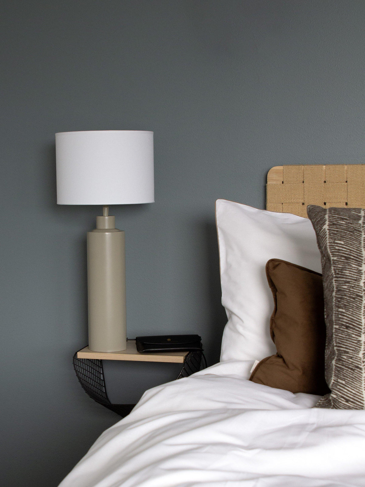 Solo Lampfot – Matt beige 44 cm
