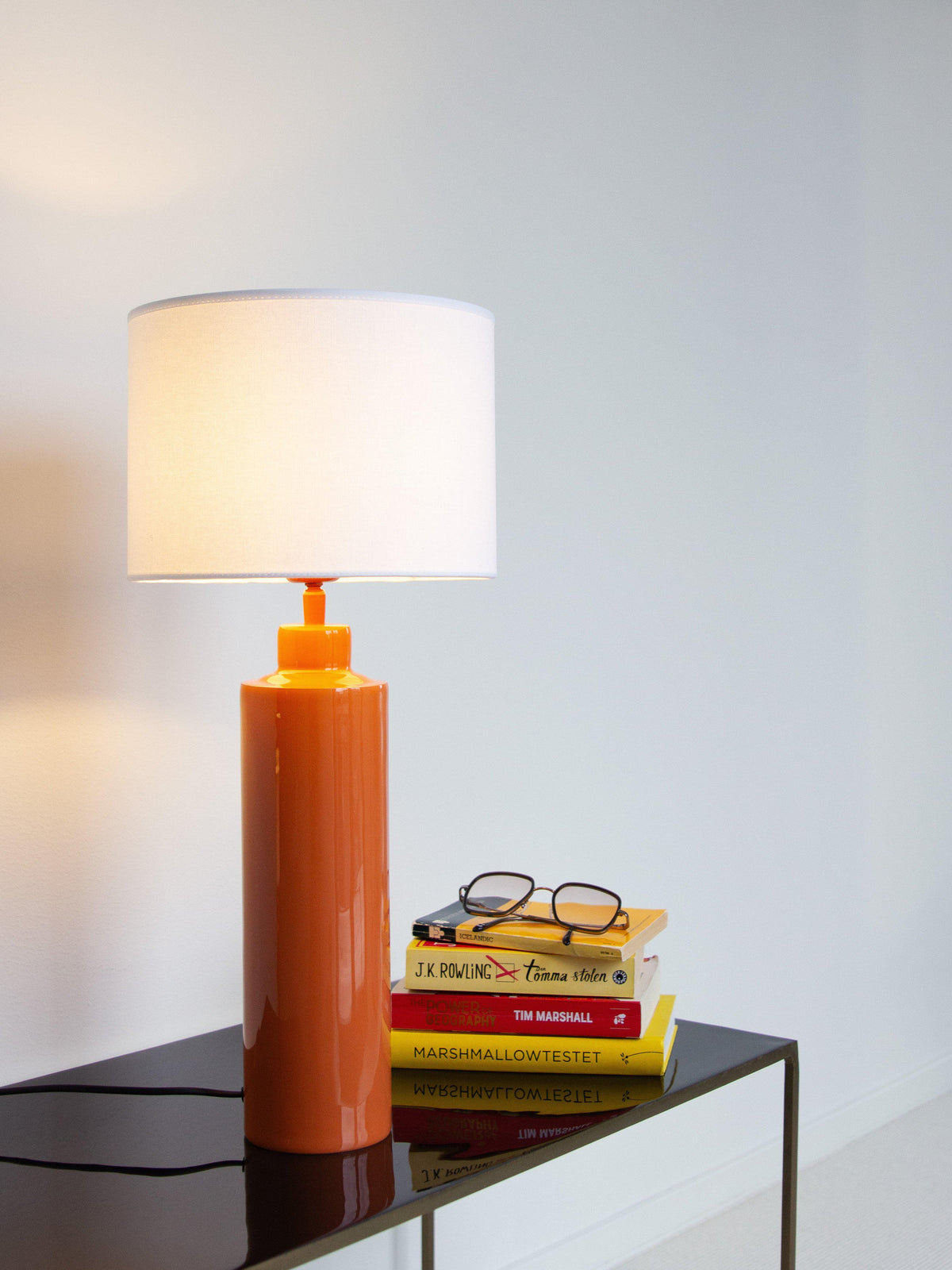 Solo Bordslampa – Blank orange 57 cm