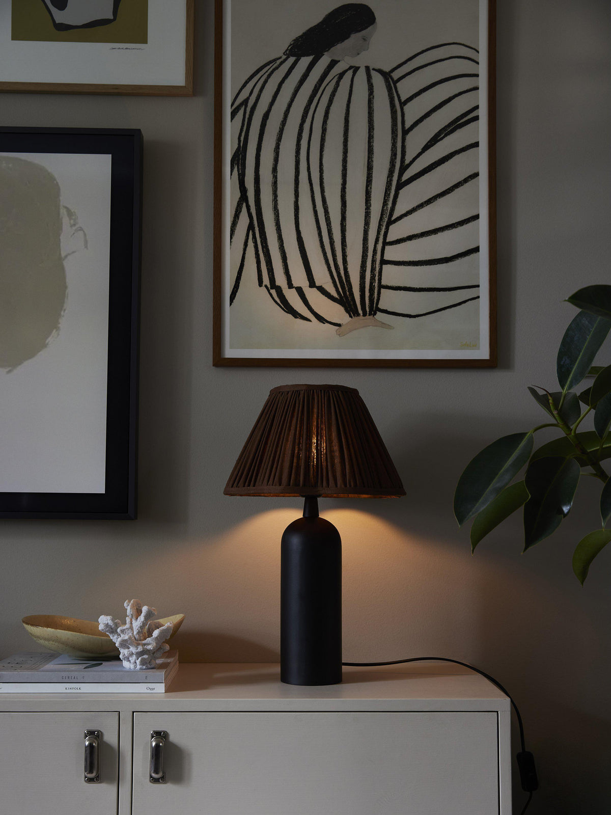 Carter Lampfot – Matt svart 35 cm