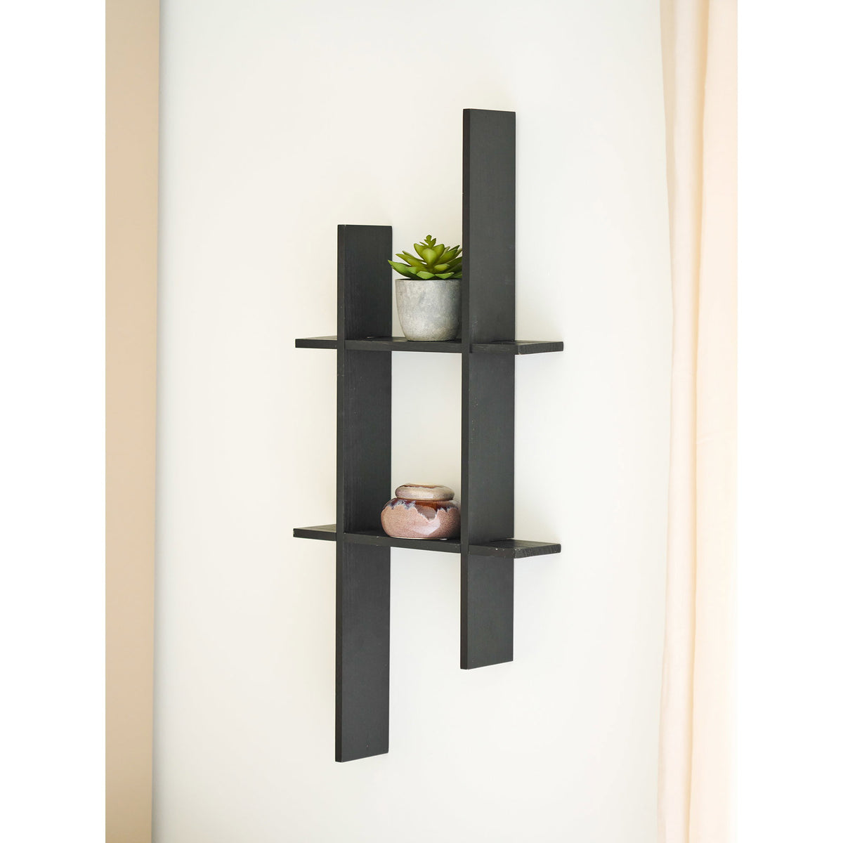 House Nordic, Mostar Vägghylla Furu Svart 86 cm