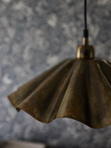 Aira Taklampa – Oljad mässing 51 cm
