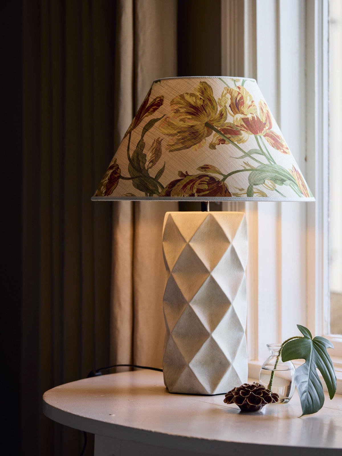 Hazel Lampfot – Beige 43 cm